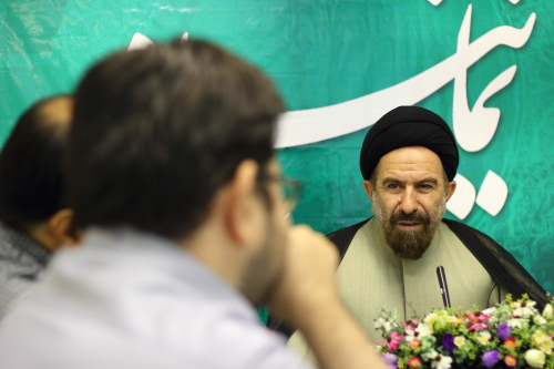 حجت الاسلام بزرگواری در حاشیه بازدید از سایت «نماینده»