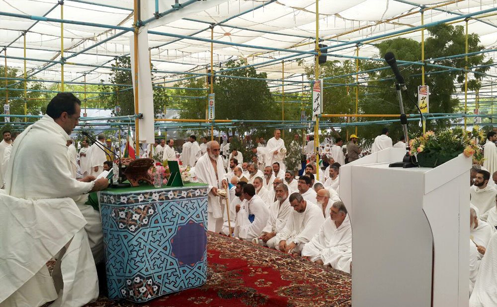 مراسم برائت از مشرکین در صحرای عرفات