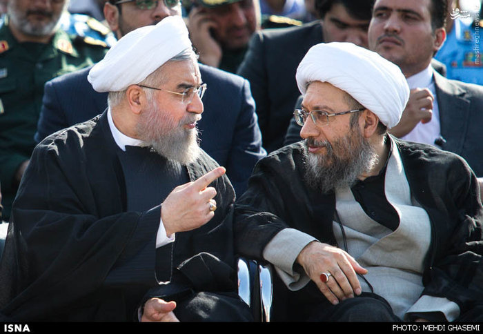 مسئولین در استقبال از شهدای منا