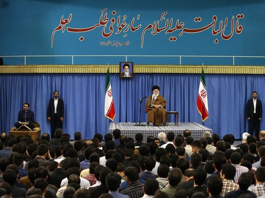 دیدار شرکت‌کنندگان همایش نخبگان با رهبر انقلاب