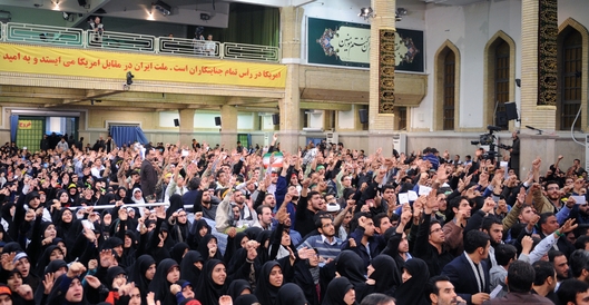 دیدار دانشجویان و دانش آموزان با رهبرانقلاب