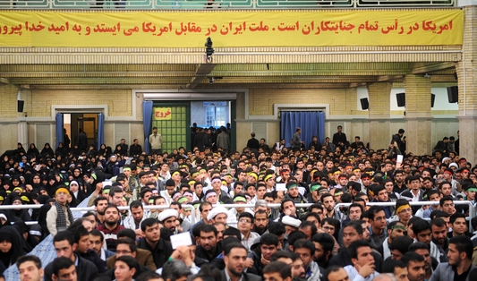 دیدار دانشجویان و دانش آموزان با رهبرانقلاب