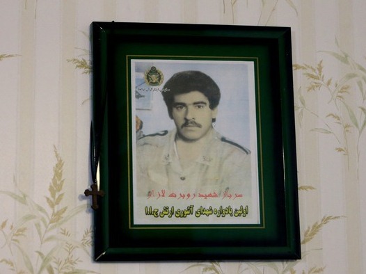 حضور رهبر انقلاب در منزل خانواده شهید مسیحی