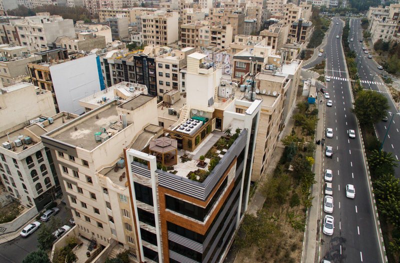 حیاط هایی که به پشت‌بام رسیده‌اند