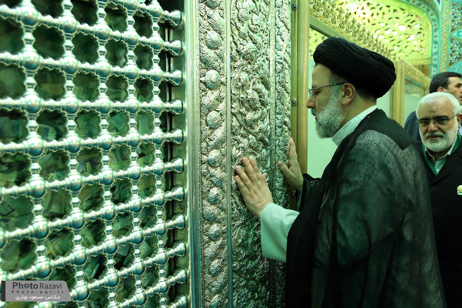 مرامراسم غبارروبی مضجع شریف حضرت رضا (ع)