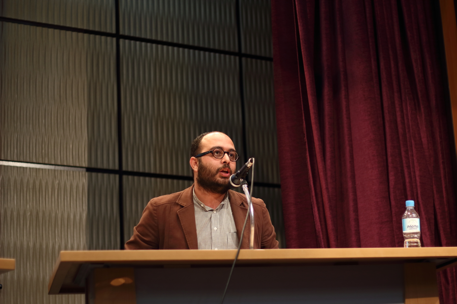 مناظره مدیرمسئول سایت و هفته نامه نماینده با فرید مدرسی در دانشگاه شهیدرجایی