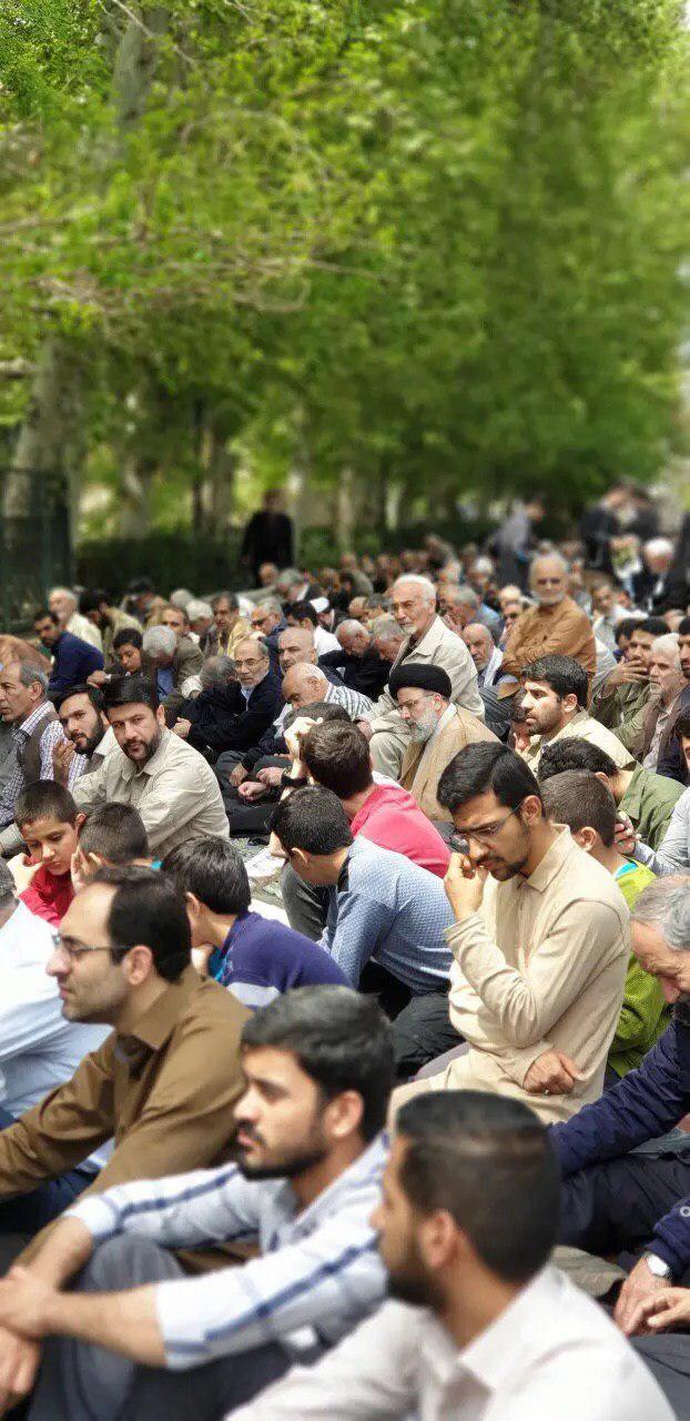 حضور رئیس قوه قضائیه در جمع مردم در نماز جمعه