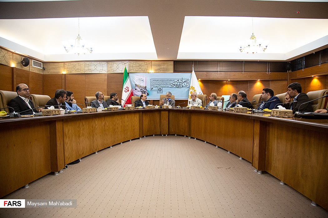 رونمایی از کتاب حدادعادل