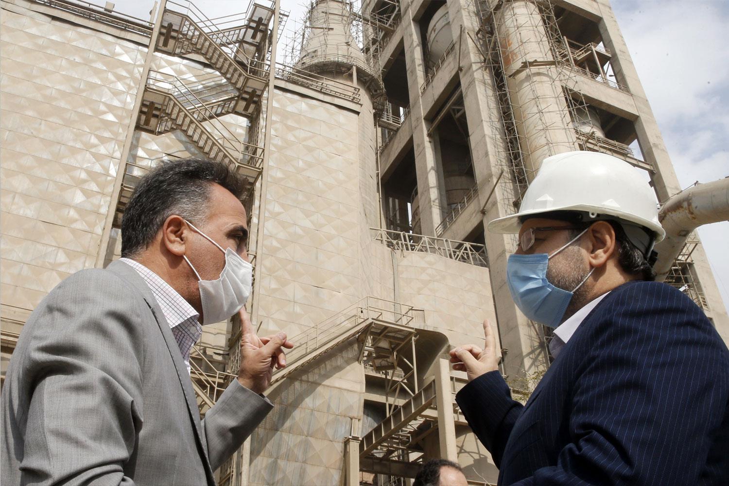 بازدید اعضای مجمع نمایندگان استان تهران از کارخانه سیمان