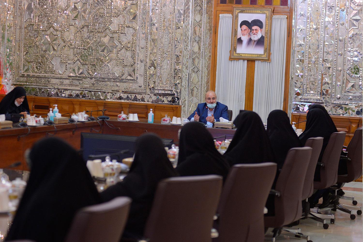 نشست مشترک اعضای فراکسیون بانوان مجلس با دکتر محمدباقر قالیباف