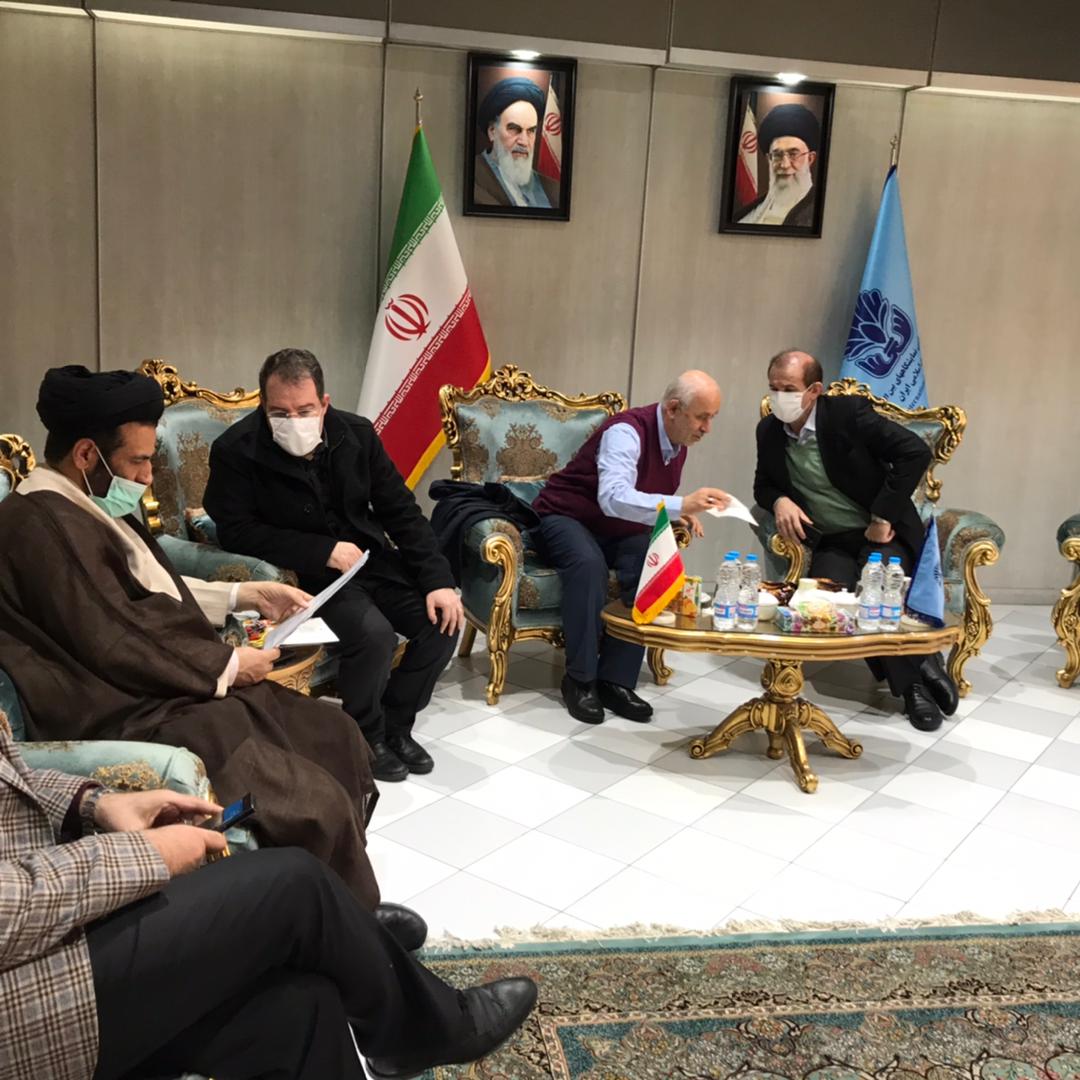 حضور رئیس کمیسیون صنایع مجلس در نمایشگاه نفت،گازو پتروشیمی